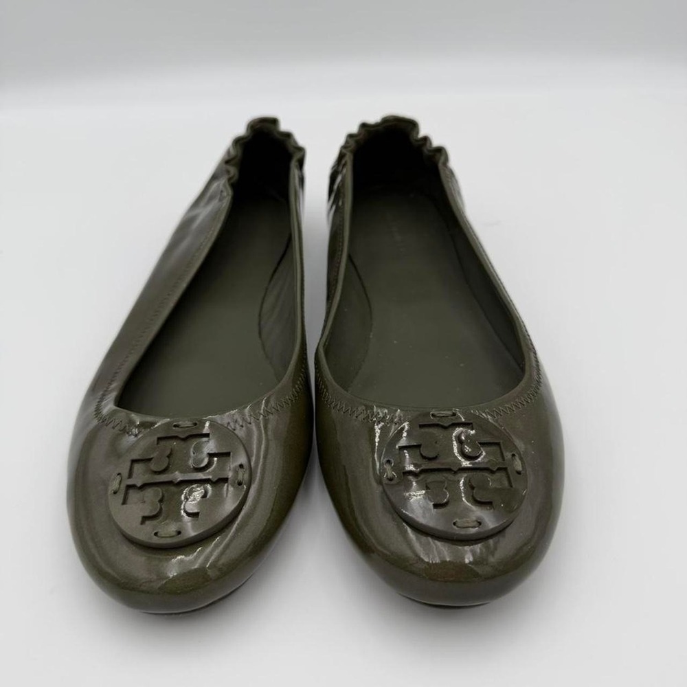 Tory Burch Reva ballet flats womens 10M olive green patent leather logo travel